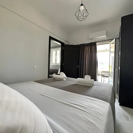 Nisos Family House Perama